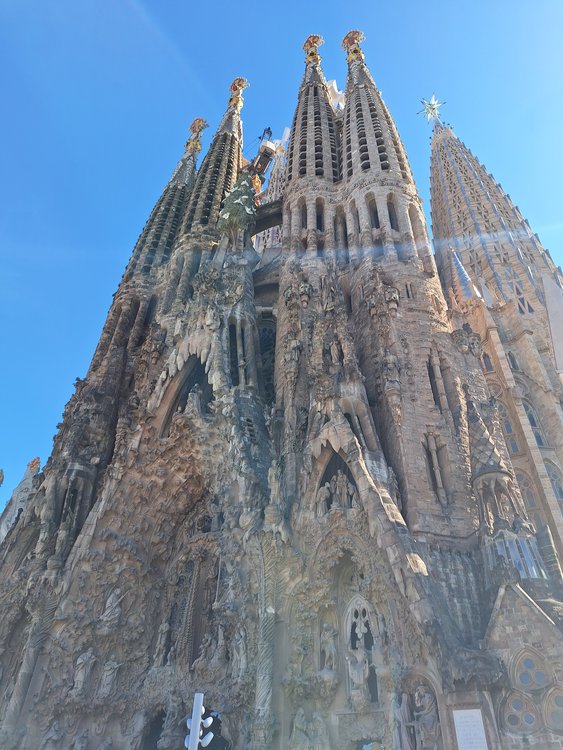 ../previews/007-20260611_181259_Sagrada_familia.jpg.medium.jpeg